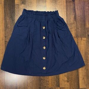 H&M Button Detailed Navy Women’s Skirt with Elastic Waist & Pockets (size large)